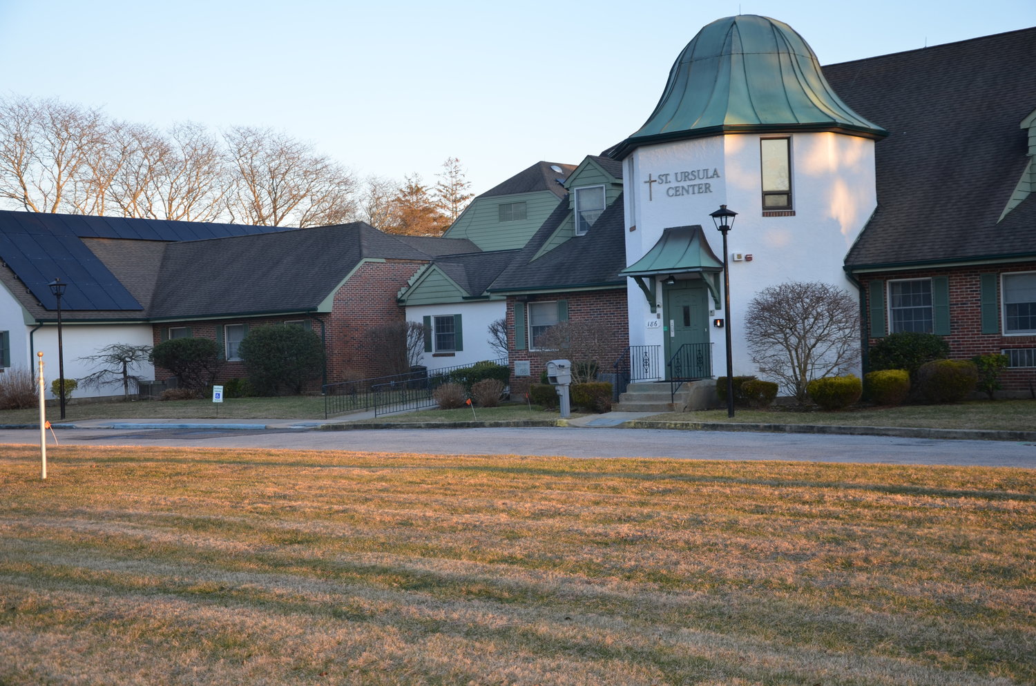 BayportBlue Point Library gets support for sanitation system The